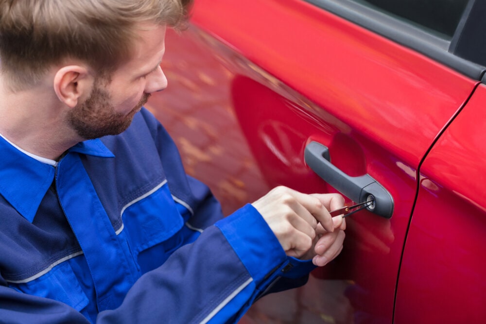 Benefits of Using a 24-Hour Locksmith Service