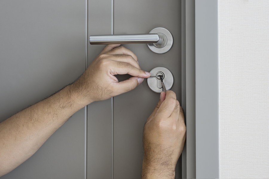 Benefits of using a professional emergency locksmith